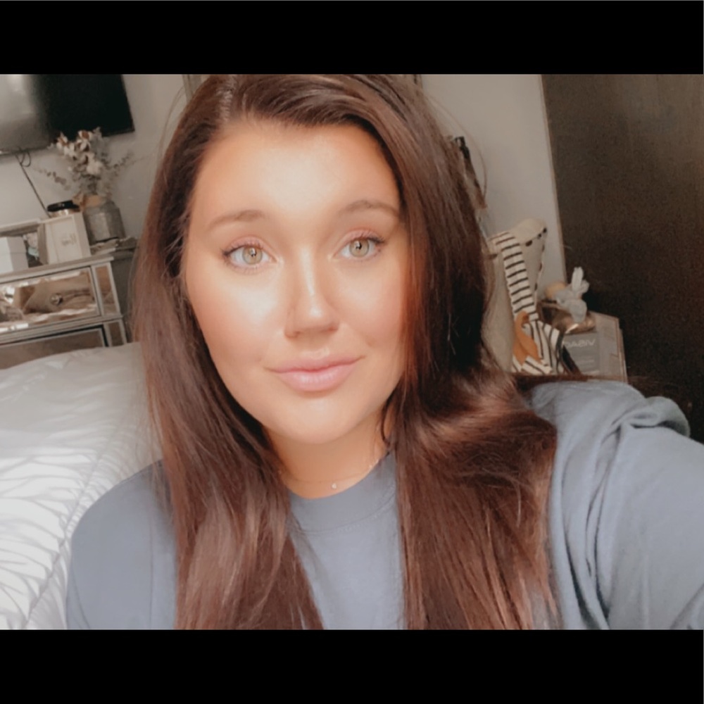 Meet your Posher, Hayley